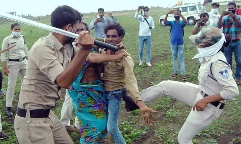 Guna police atrocities on farmer couple