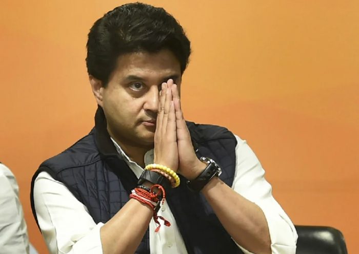 jyotiraditya Scindia attacked on congress said congress playing game in corona vaccination