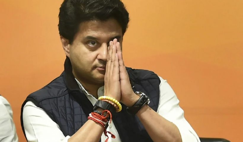 jyotiraditya Scindia attacked on congress said congress playing game in corona vaccination